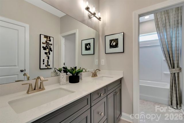 11200 Lochmere Road, Charlotte, NC 28278