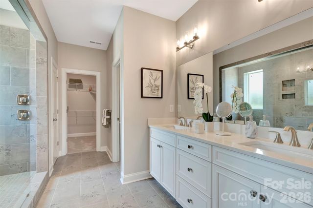 11200 Lochmere Road, Charlotte, NC 28278