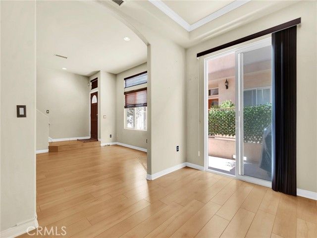 5242 Vesper 7, Sherman Oaks, CA 91411