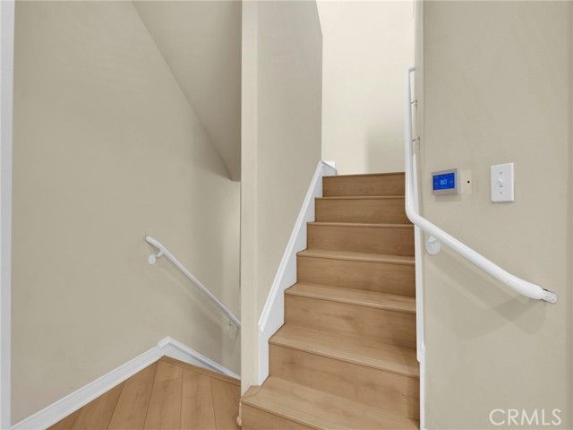 5242 Vesper 7, Sherman Oaks, CA 91411