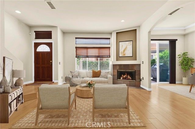 5242 Vesper 7, Sherman Oaks, CA 91411