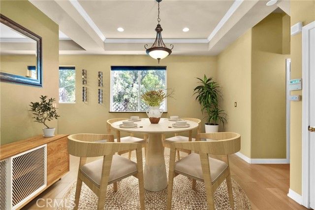 5242 Vesper 7, Sherman Oaks, CA 91411