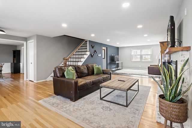 626 PENLLYN BLUE BELL PIKE, Blue Bell, PA 19422