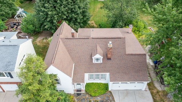 35 Lehn Springs Drive, Amherst, NY 14221