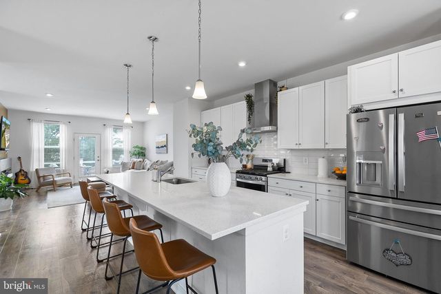 401 SNOWBERRY LN, Fredericksburg, VA 22405
