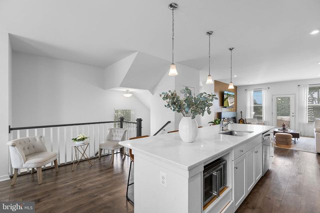 401 SNOWBERRY LN, Fredericksburg, VA 22405