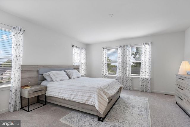 401 SNOWBERRY LN, Fredericksburg, VA 22405