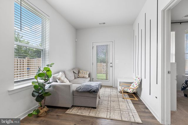 401 SNOWBERRY LN, Fredericksburg, VA 22405