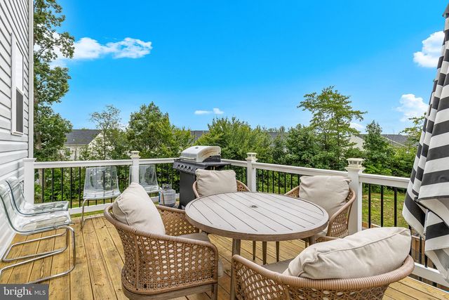 401 SNOWBERRY LN, Fredericksburg, VA 22405