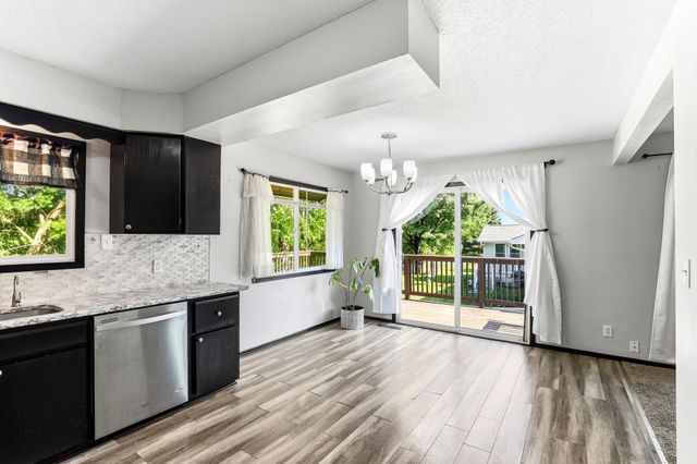 1344 Willow Lake Boulevard, Vadnais Heights, MN 55110