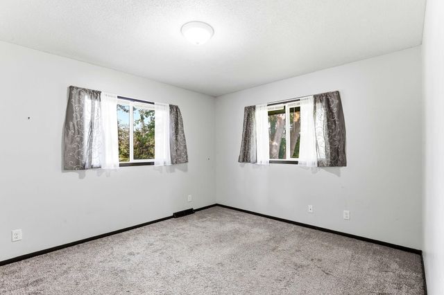 1344 Willow Lake Boulevard, Vadnais Heights, MN 55110