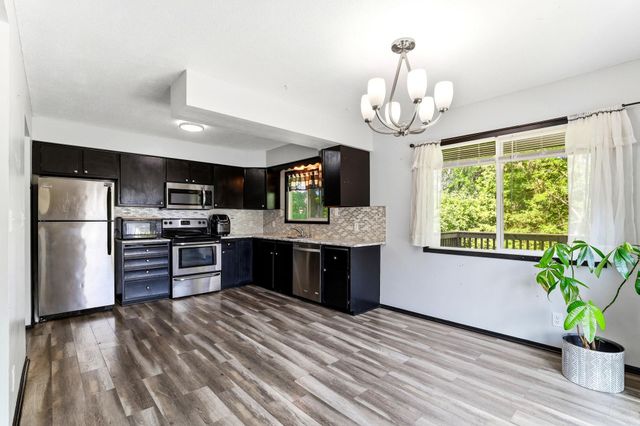 1344 Willow Lake Boulevard, Vadnais Heights, MN 55110