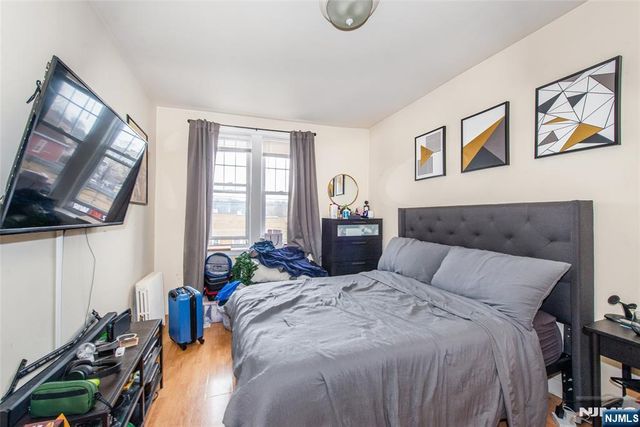 245 Lakeview Avenue 8, Clifton, NJ 07011