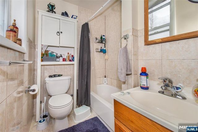 245 Lakeview Avenue 8, Clifton, NJ 07011