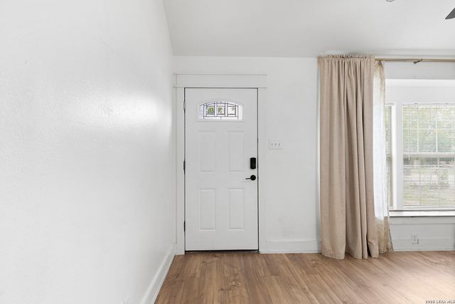 528 W Gerald, San Antonio, TX 78221