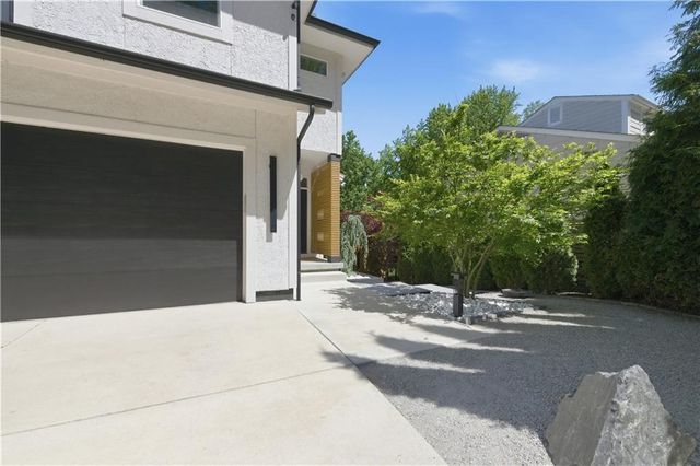 5347 Lamar Avenue, Mission, KS 66202