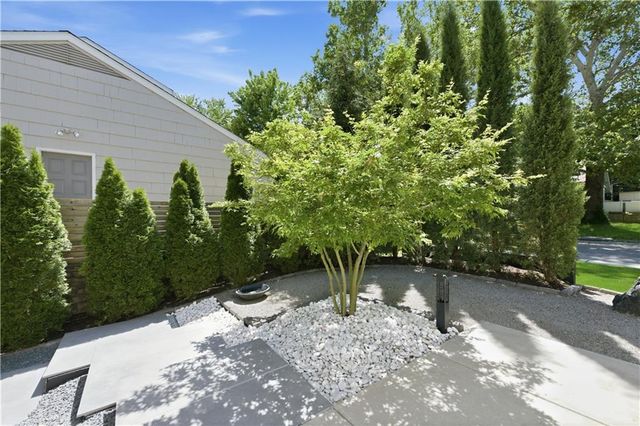 5347 Lamar Avenue, Mission, KS 66202