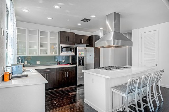 133 Promenade N 428, Long Beach, CA 90802