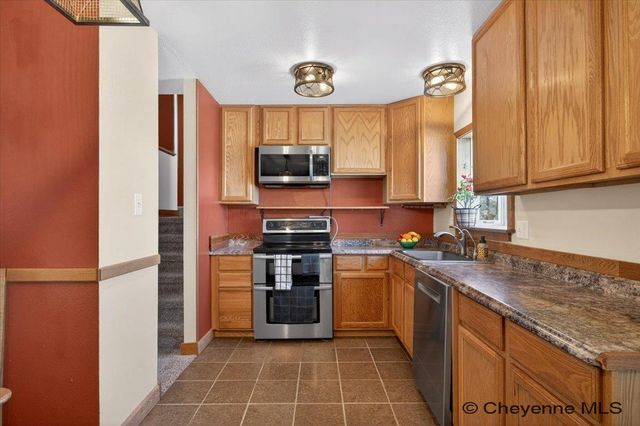 4203 EVERTON DR, Cheyenne, WY 82009
