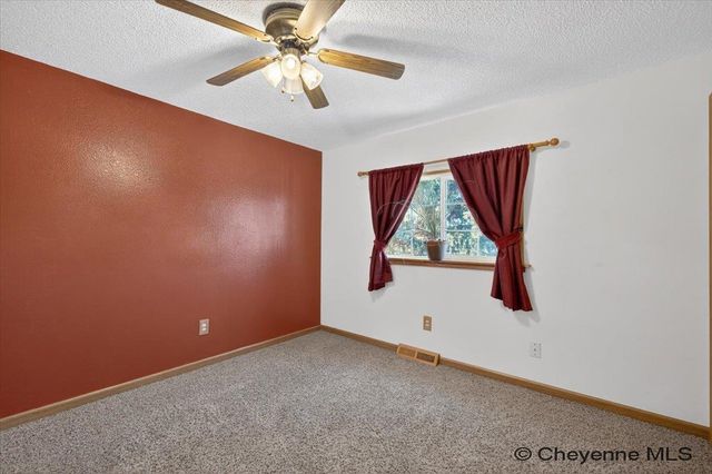 4203 EVERTON DR, Cheyenne, WY 82009