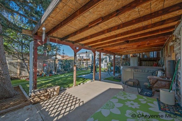 4203 EVERTON DR, Cheyenne, WY 82009