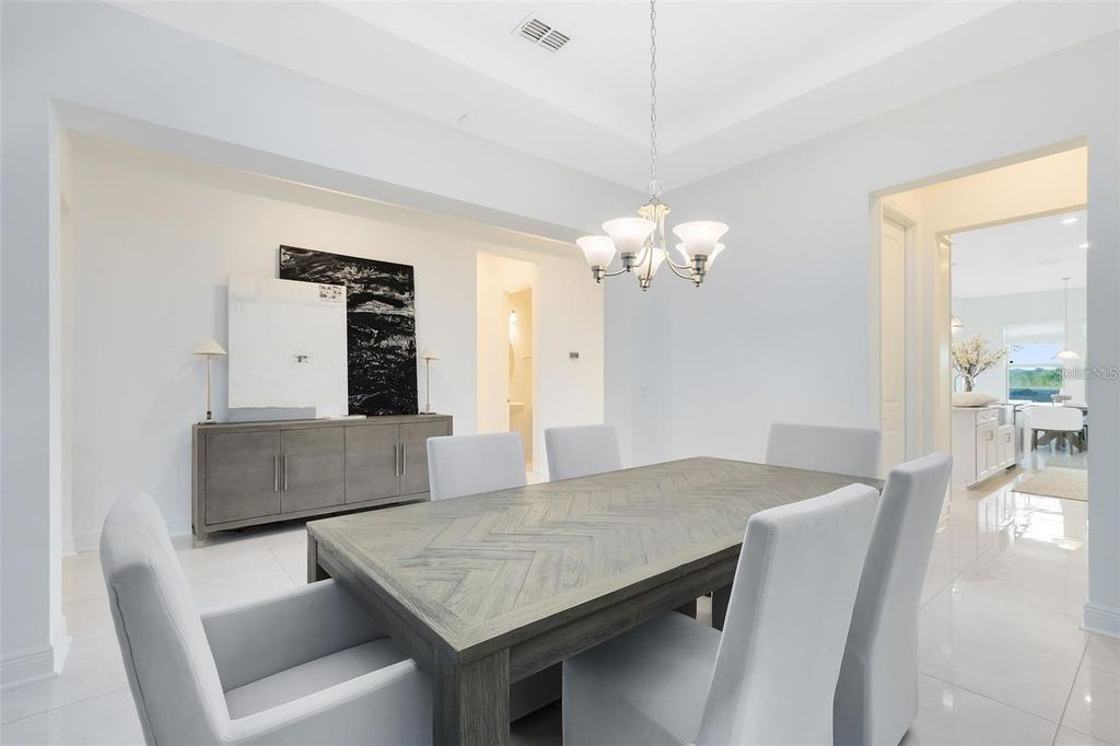 Image 11 of property listing at 1675 AMSEL FALLS PARK TERRACE, Winter Garden, FL 34787