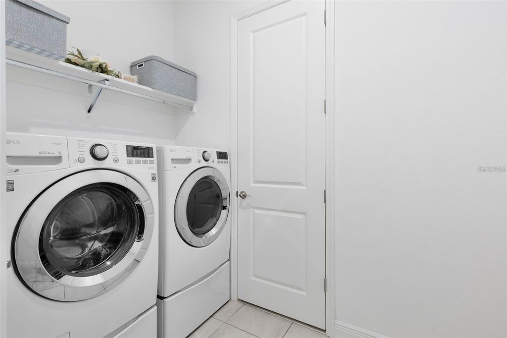 Image 29 of property listing at 1675 AMSEL FALLS PARK TERRACE, Winter Garden, FL 34787