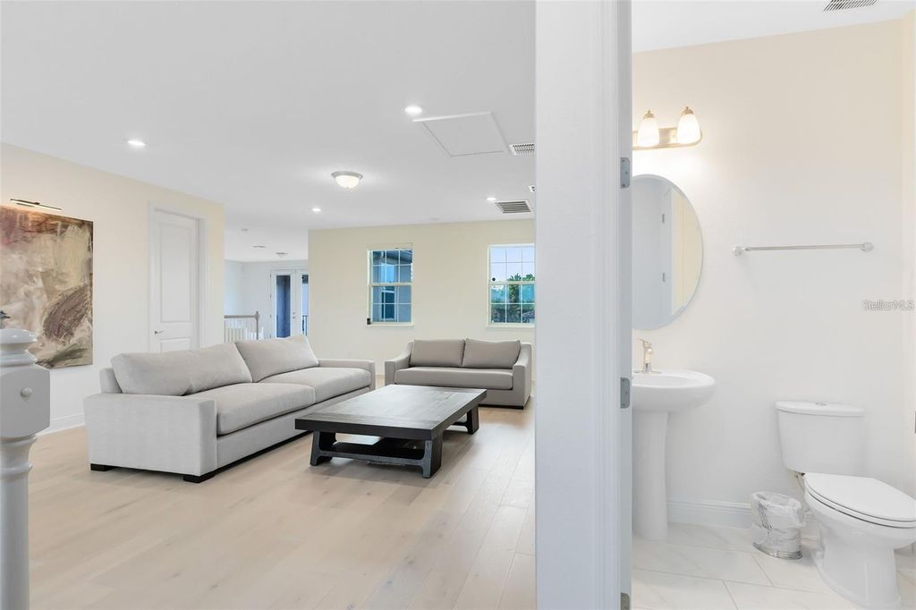 Image 37 of property listing at 1675 AMSEL FALLS PARK TERRACE, Winter Garden, FL 34787