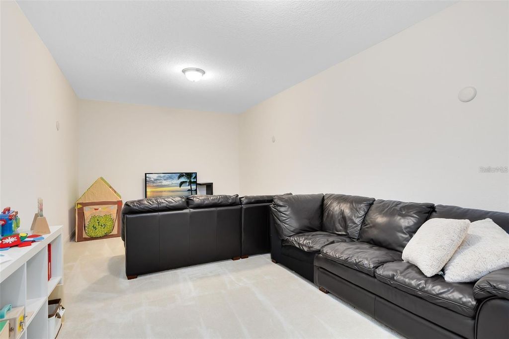 Image 41 of property listing at 1675 AMSEL FALLS PARK TERRACE, Winter Garden, FL 34787