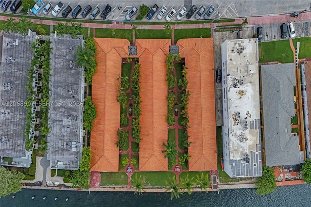 2170 Bay Dr 3-22, Miami Beach, FL 33141