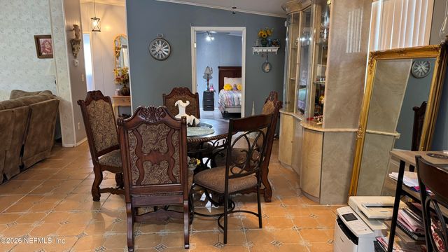 203 VANCOUVER Circle, Interlachen, FL 32148