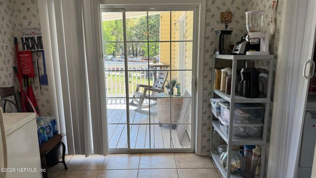 203 VANCOUVER Circle, Interlachen, FL 32148