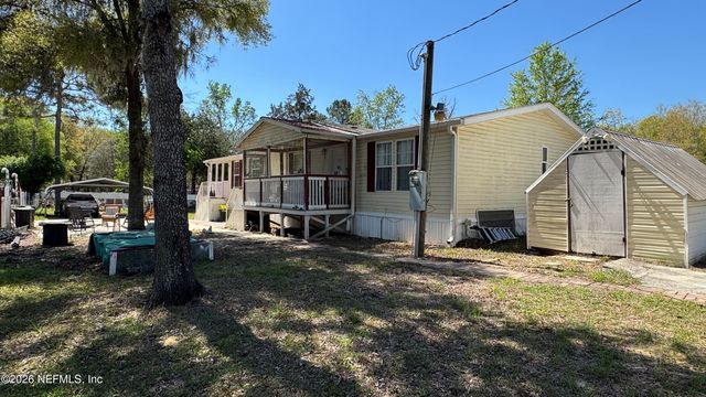 203 VANCOUVER Circle, Interlachen, FL 32148