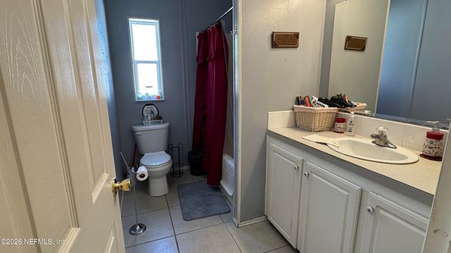 203 VANCOUVER Circle, Interlachen, FL 32148