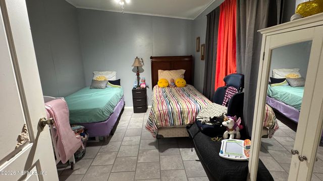 203 VANCOUVER Circle, Interlachen, FL 32148