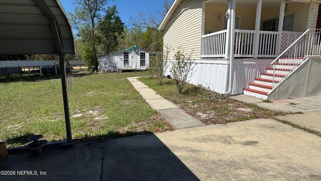 203 VANCOUVER Circle, Interlachen, FL 32148