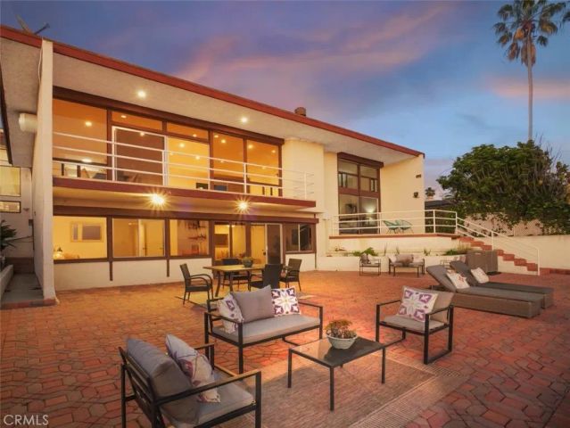 2105 W Paseo Del Mar, San Pedro, CA 90732