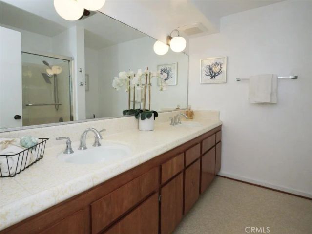 2105 W Paseo Del Mar, San Pedro, CA 90732