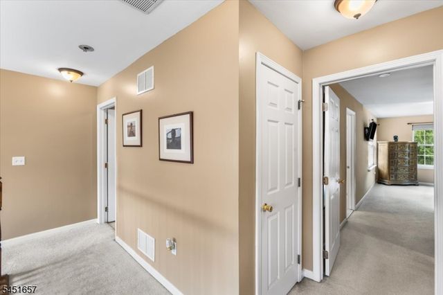 54 Indian Field Dr, Hardyston Twp., NJ 07419