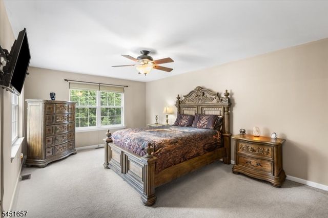 54 Indian Field Dr, Hardyston Twp., NJ 07419