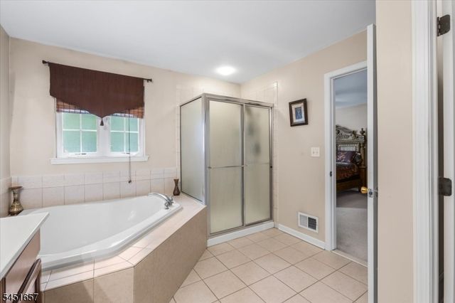 54 Indian Field Dr, Hardyston Twp., NJ 07419