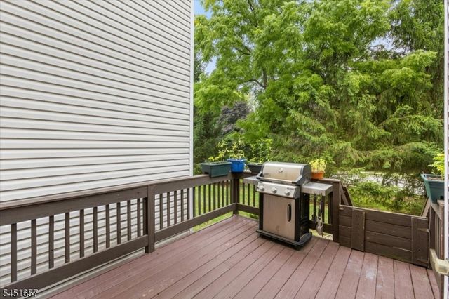 54 Indian Field Dr, Hardyston Twp., NJ 07419