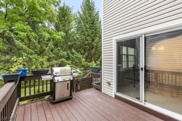 54 Indian Field Dr, Hardyston Twp., NJ 07419
