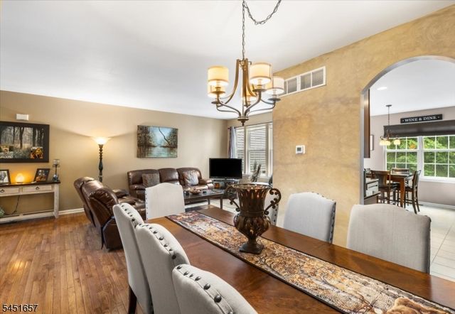 54 Indian Field Dr, Hardyston Twp., NJ 07419