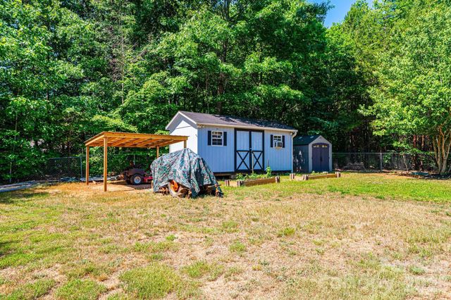 205 Winding Cedar Drive, Statesville, NC 28677