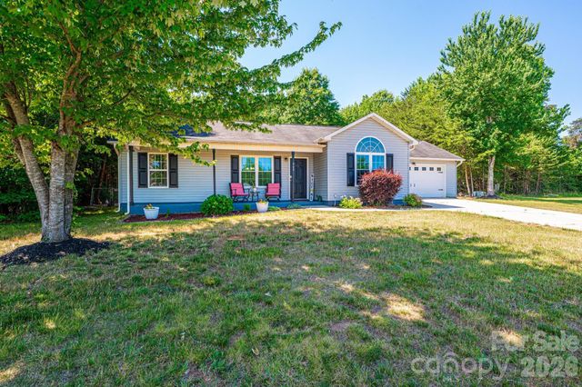 205 Winding Cedar Drive, Statesville, NC 28677