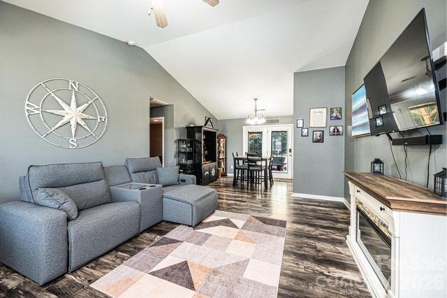 205 Winding Cedar Drive, Statesville, NC 28677