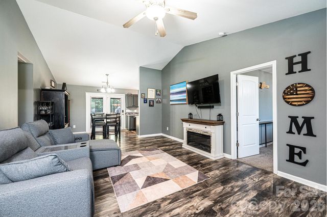 205 Winding Cedar Drive, Statesville, NC 28677