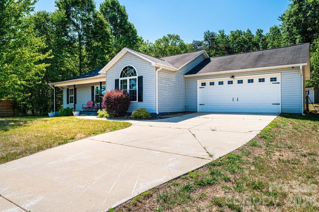 205 Winding Cedar Drive, Statesville, NC 28677