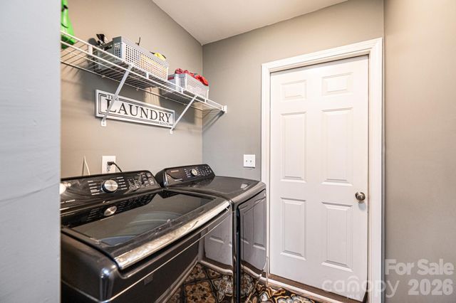 205 Winding Cedar Drive, Statesville, NC 28677